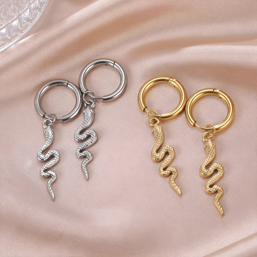 Snake-shaped vintage earrings with 18K gold plating on stainless steel