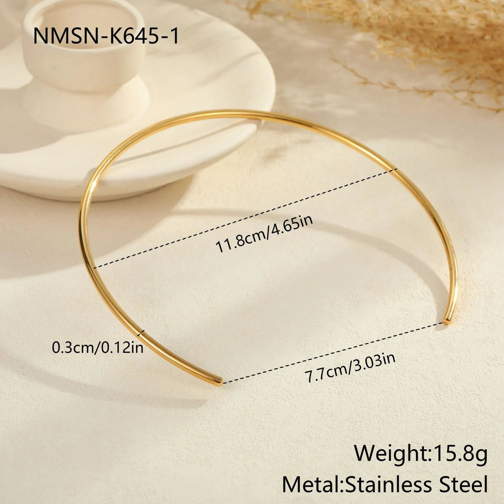 Titanium steel rope necklace with irregular geometric pendants in gold or silver finish