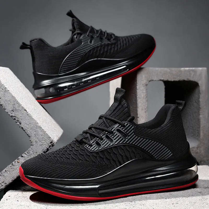 Men's low-top mesh running sneakers in black with rubber sole and lace-up closure