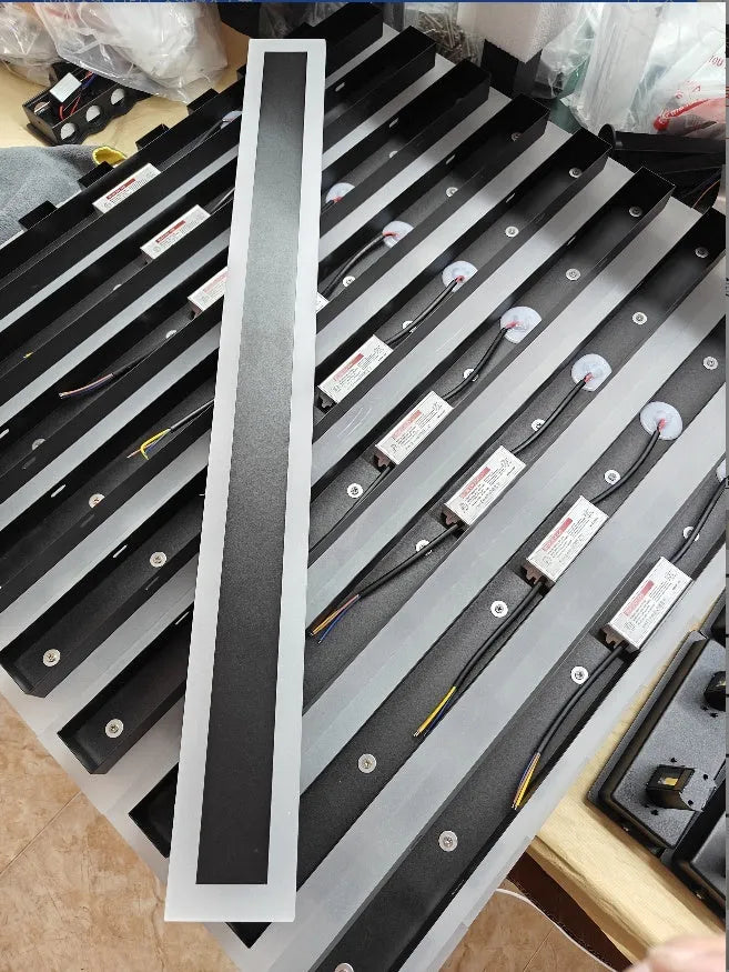 150cm straight outdoor LED wall lamp with wrought iron construction and IP65 waterproof rating