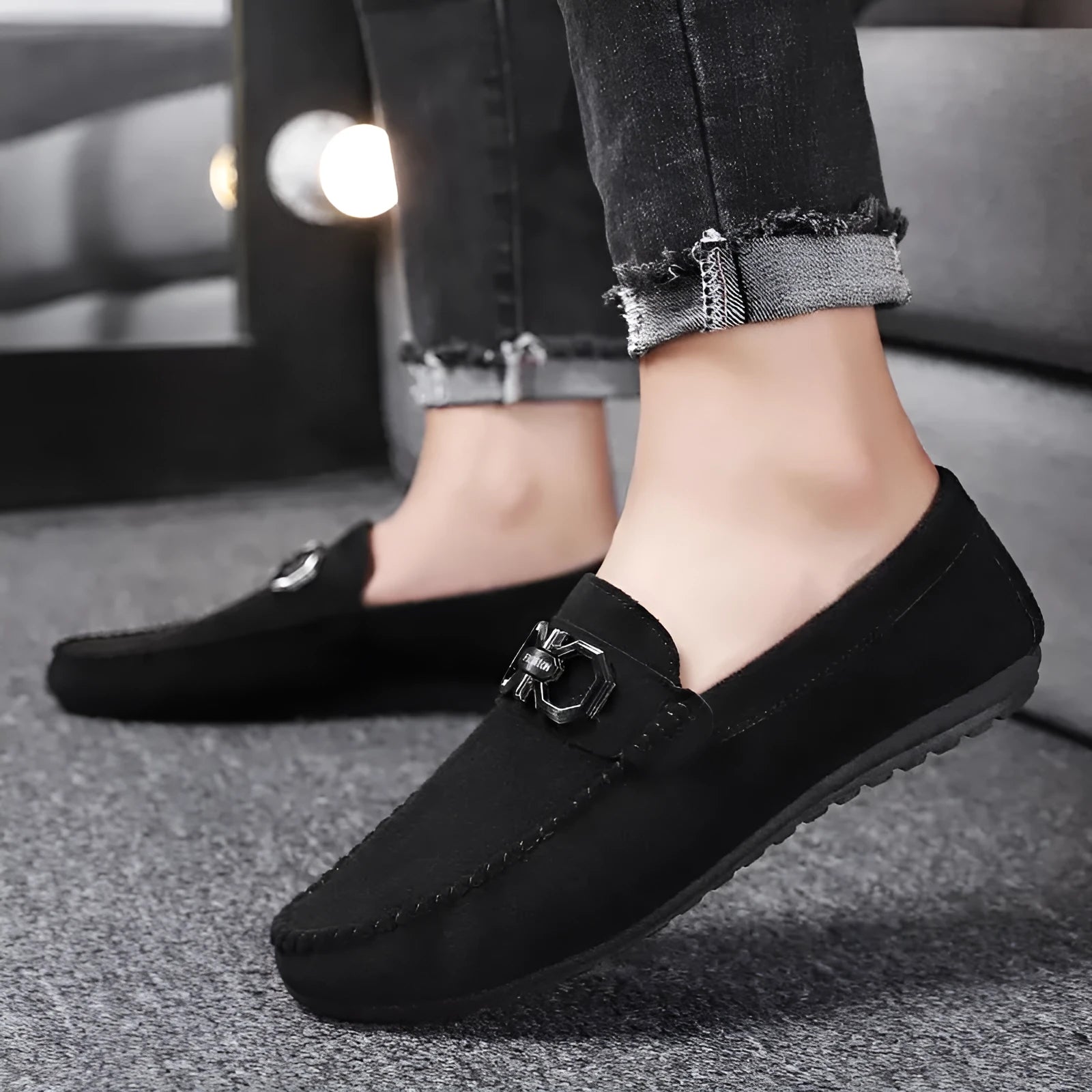 Men's suede upper casual shoes with rubber sole in black and grey colour options