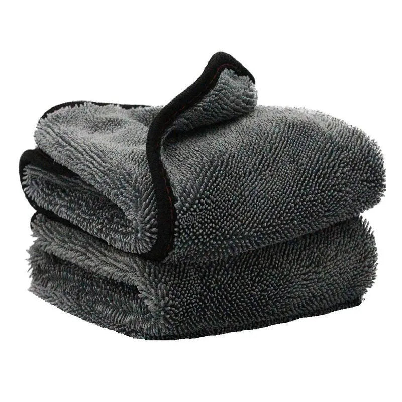 Grey square microfiber car wash towel measuring 40x40cm for drying vehicles