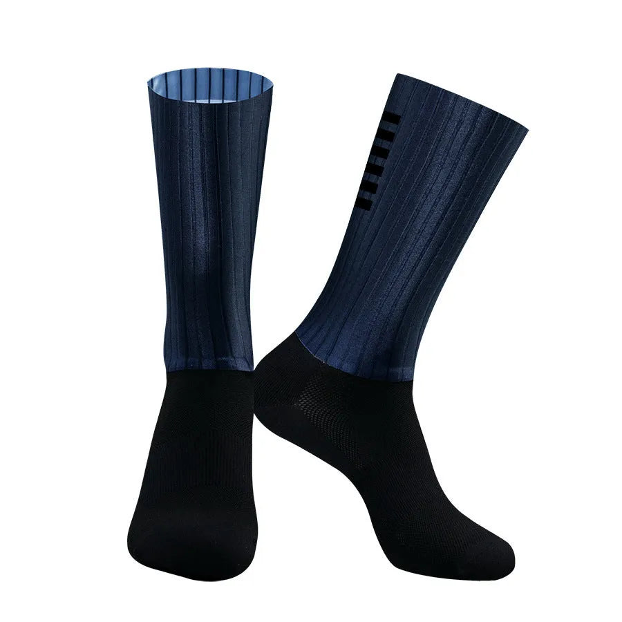 Athletic cycling socks in orange, black, purple, white, grey or dark blue with moisture-wicking fabric