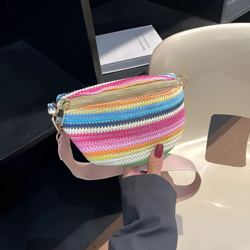Straw woven shell-shaped beach bag with single shoulder strap in blue colour