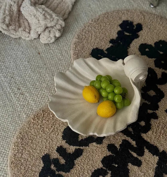 White shell fruit plate decoration ornament made from resin material