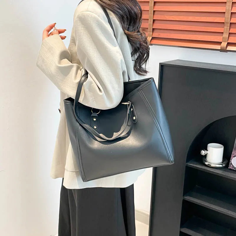 Korean style black shoulder underarm bag with horizontal square shape and sandwich pocket design