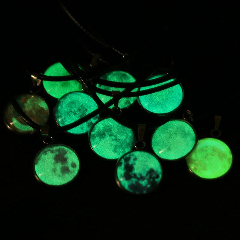 Christmas constellation pendant necklace with luminous alloy chain and blue night sky glass pendant.