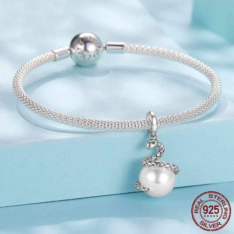 Original S925 silver snake running pendant in SCC3096 colour, 2.4cm height, 1.2cm width, 0.45cm aperture