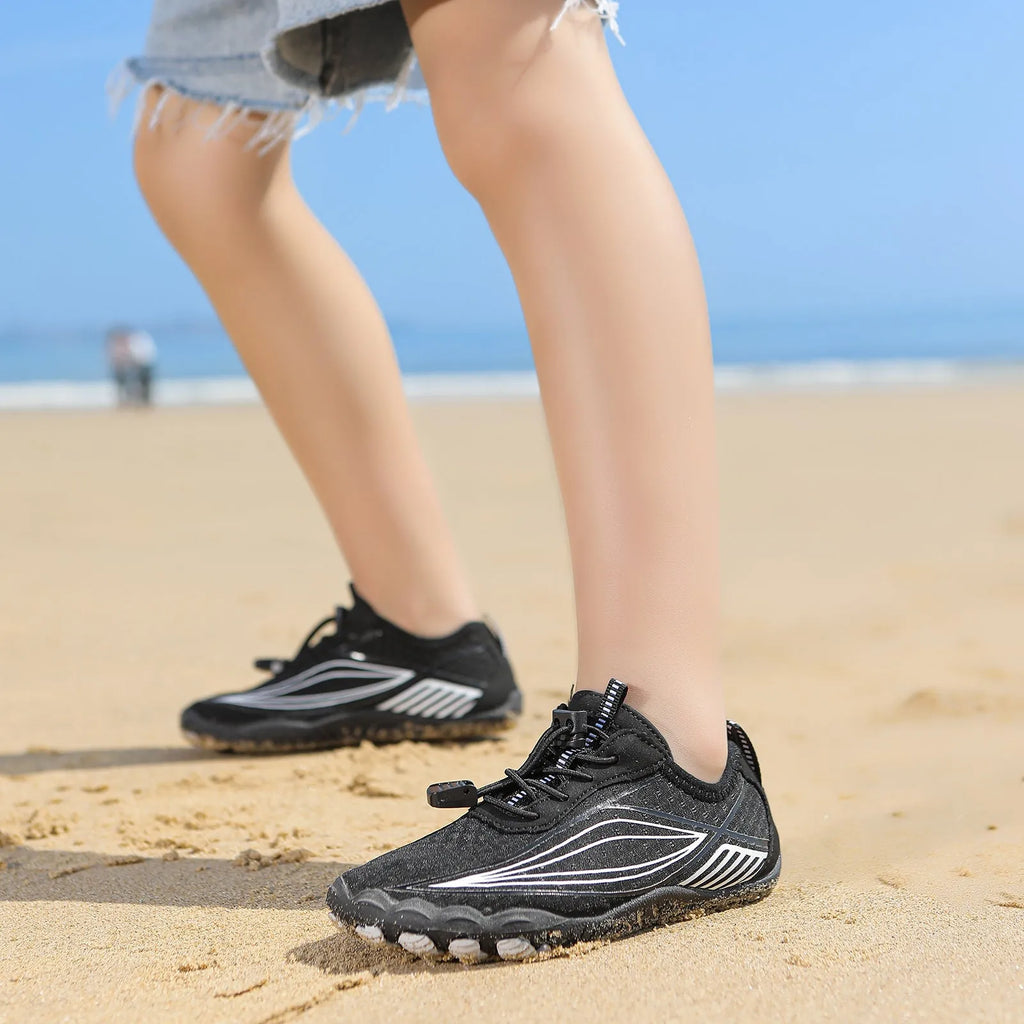 Children's quick-drying wading shoes with elastic band and non-slip rubber sole in blue colour.