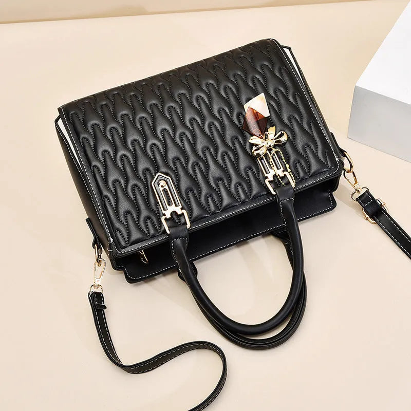 Women's large capacity shoulder messenger bag in street trend style with sandwich pocket design